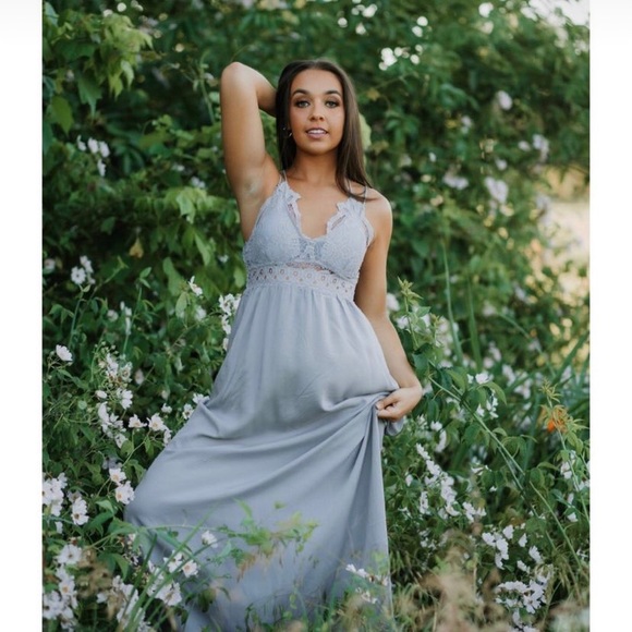 Pink Lily Dresses & Skirts - Light gray pink lily such a delight dress